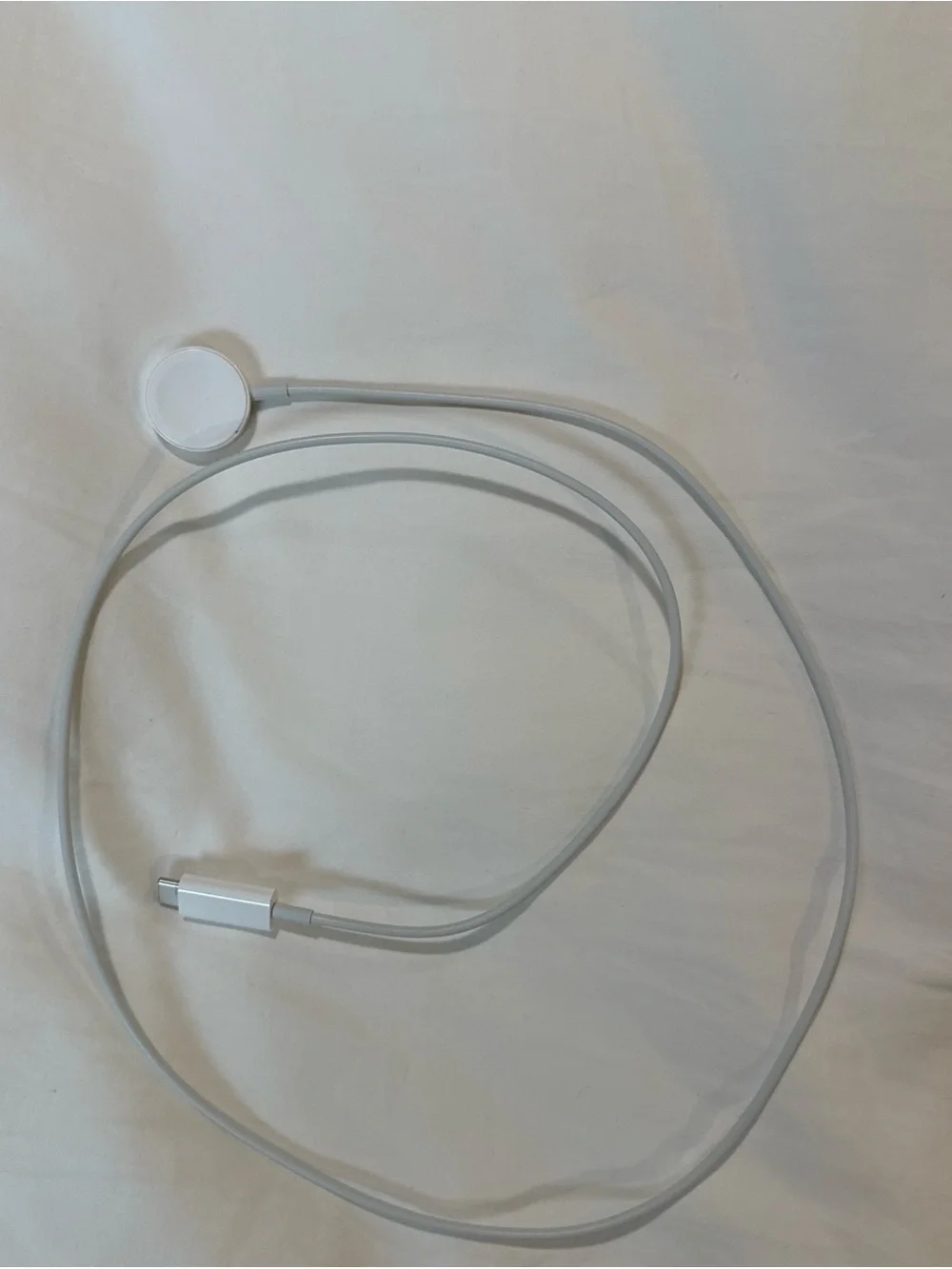 Apple Watch SE 2nd Gen with Starlight Aluminum Case and Starlight Sport Band